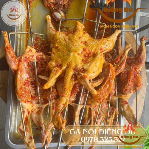 Lẩu gà lá É Điêng Đu